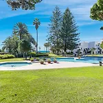 Large apartment in Playas del Duque