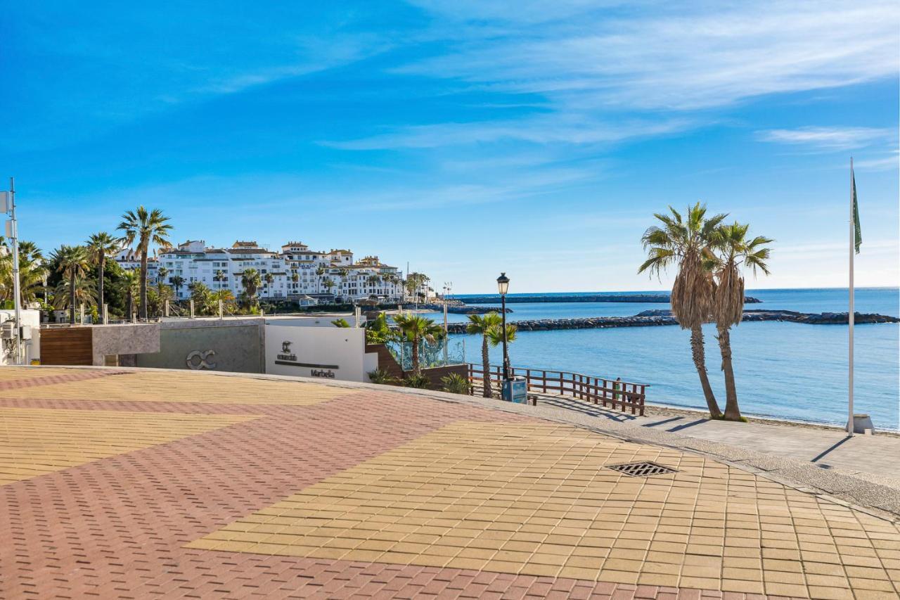 Large In Playas Del Duque Marbella