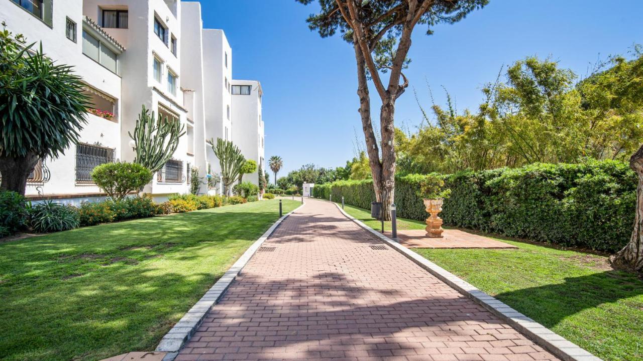 Apartamento Large In Playas Del Duque *