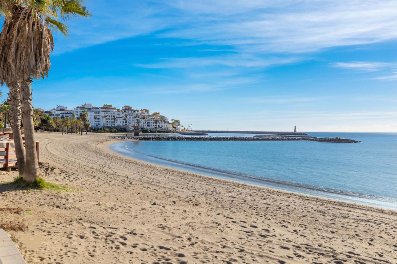 Large In Playas Del Duque Apartamento Marbella