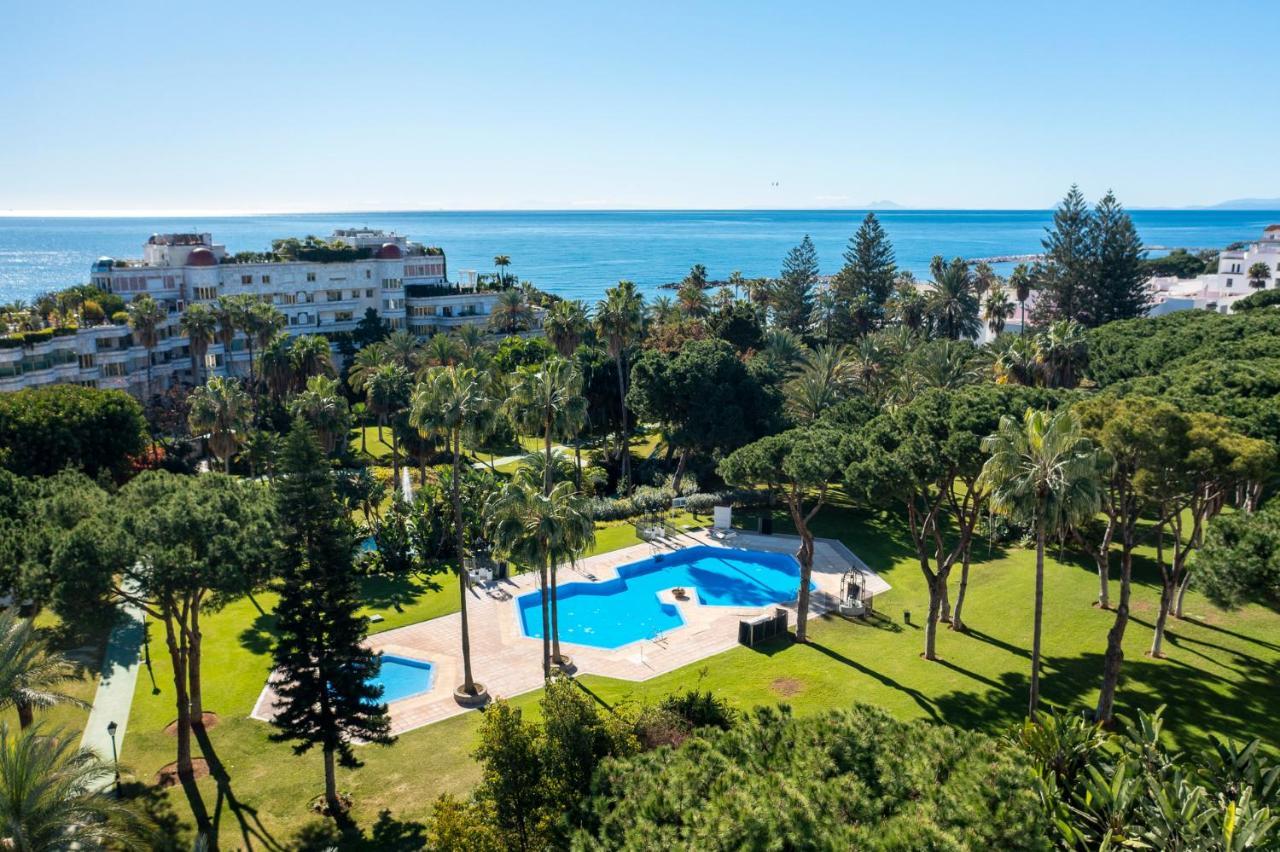 Large In Playas Del Duque Apartamento Marbella